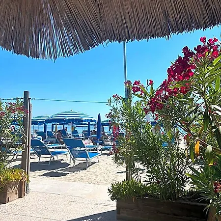 Long Village On The Sea With Private Included